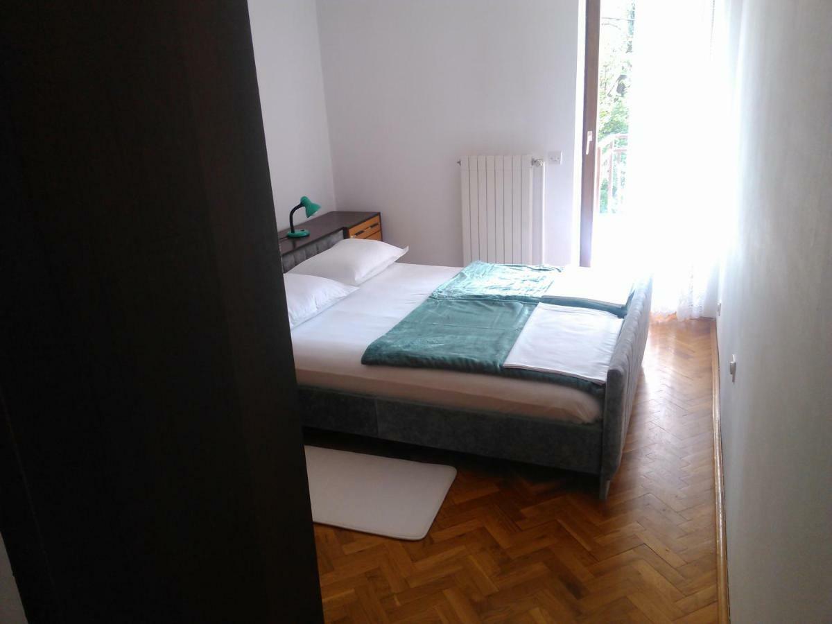 Viki Apartment