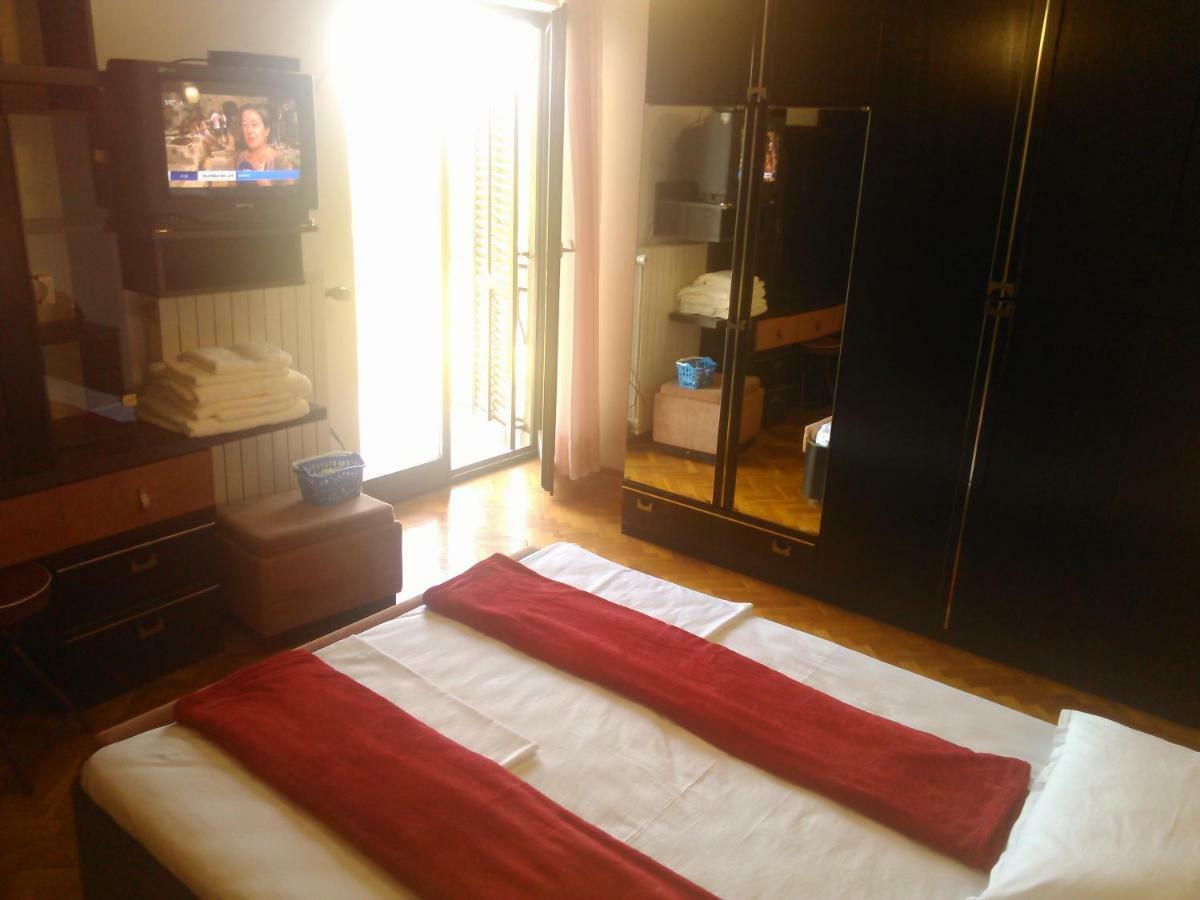 Viki Apartment