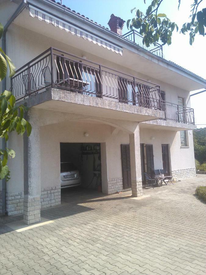 Viki Apartment
